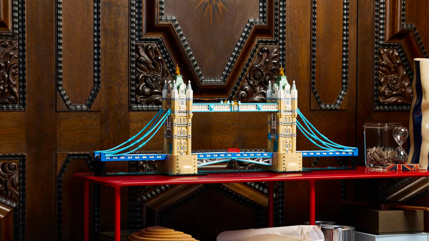 Vystavená stavebnice LEGO® Architecture 21067 Tower Bridge