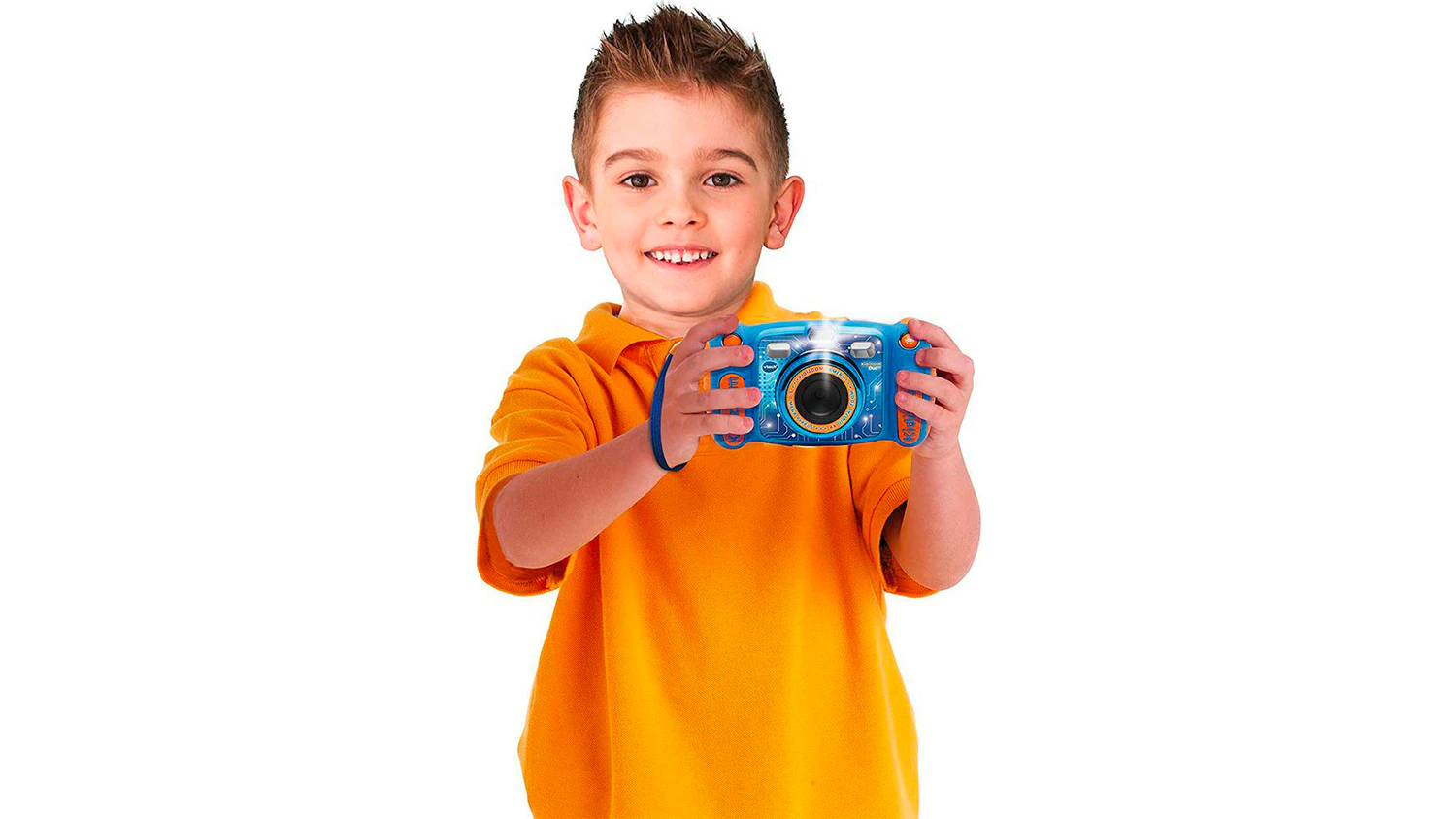Dítě drží fotoaparát VTech Kidizoom Duo MX 5.0 modrý