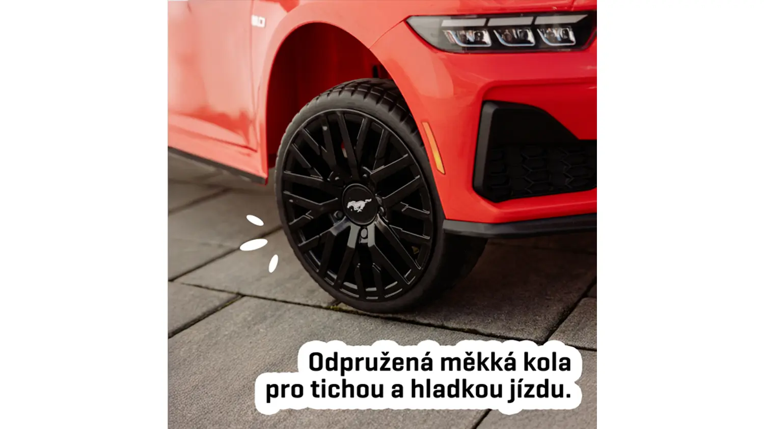 Detail na předn&iacute; kolo Forda Mustanga