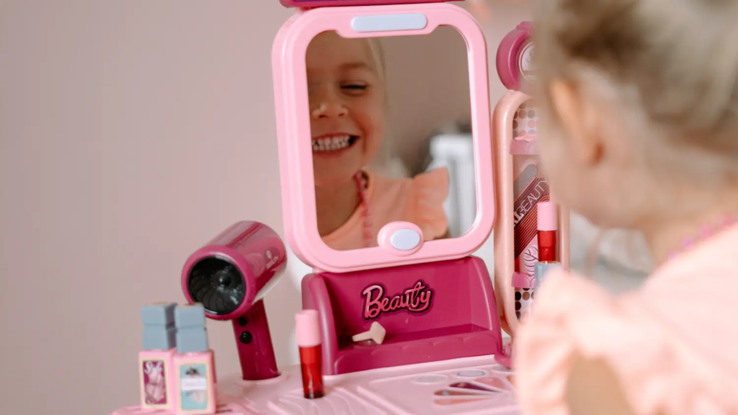 Rozložený kosmetický box Buddy Toys BGP 2023