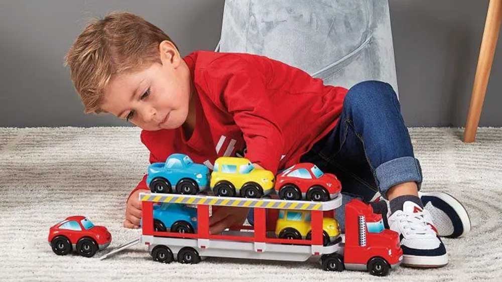 Dítě si hraje s Abrick Transportérem + 6 aut Ecoiffier E 3289_02