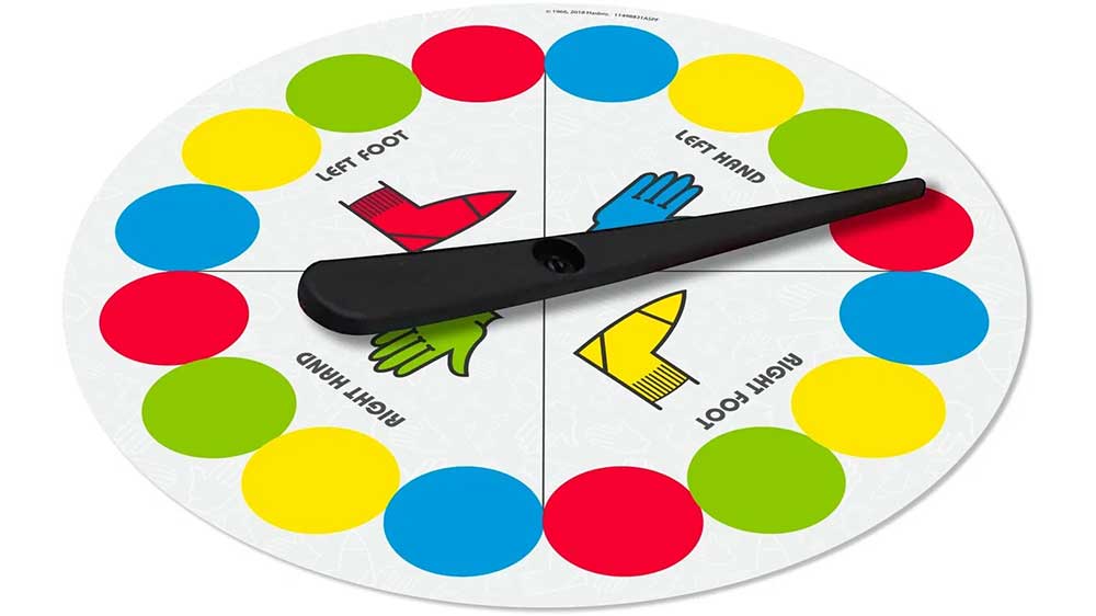 Kolotoč součástí společenské hry Twister Hasbro 1498831_03