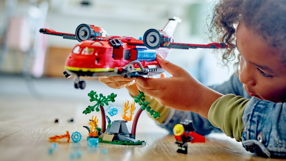 Stavebnice LEGO® Hasičské záchranné letadlo 60413