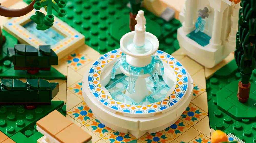 LEGO® Icons 10359 Zahrada s fontánou má nádherně propracované detaily_03