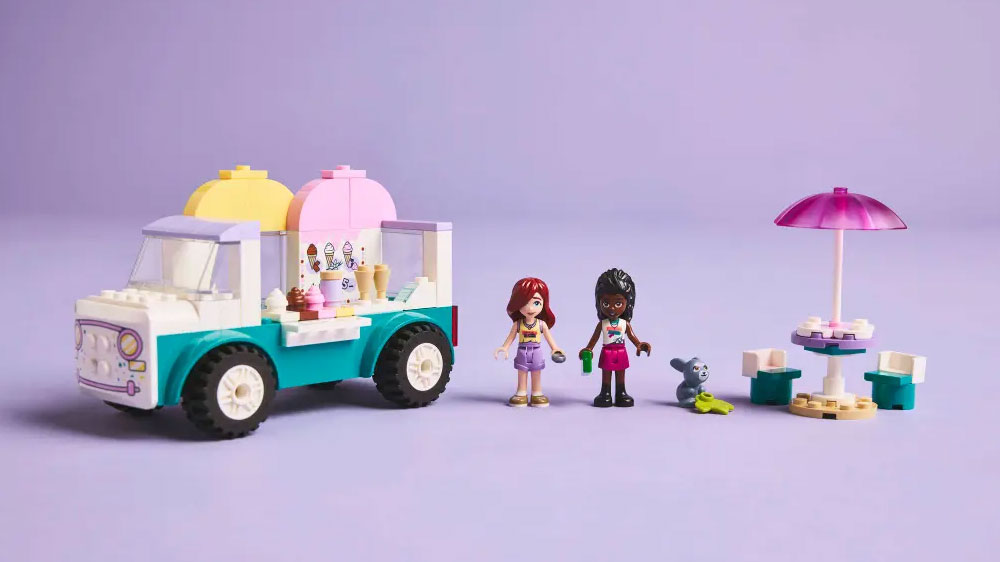 Sestavené LEGO® Friends 42644 Zmrzlinářské auto v městečku Heartlake_04