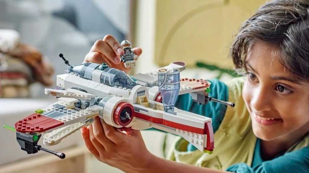 LEGO® ARC-170 Starfighter s dítětem_03