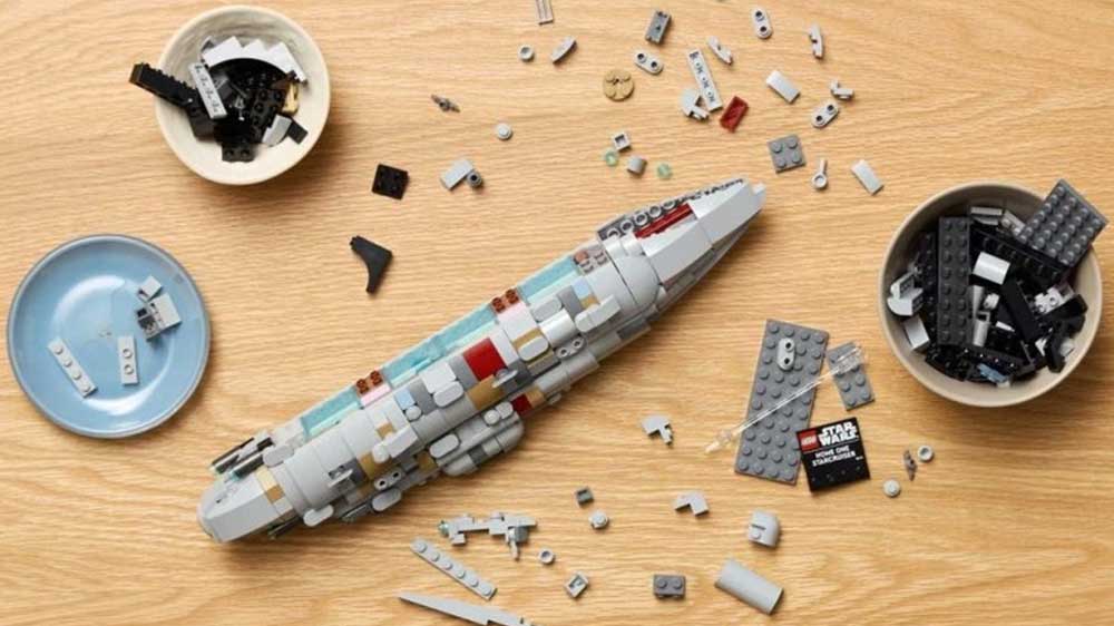 LEGO® Hvězdný křižník Home One skládání_02