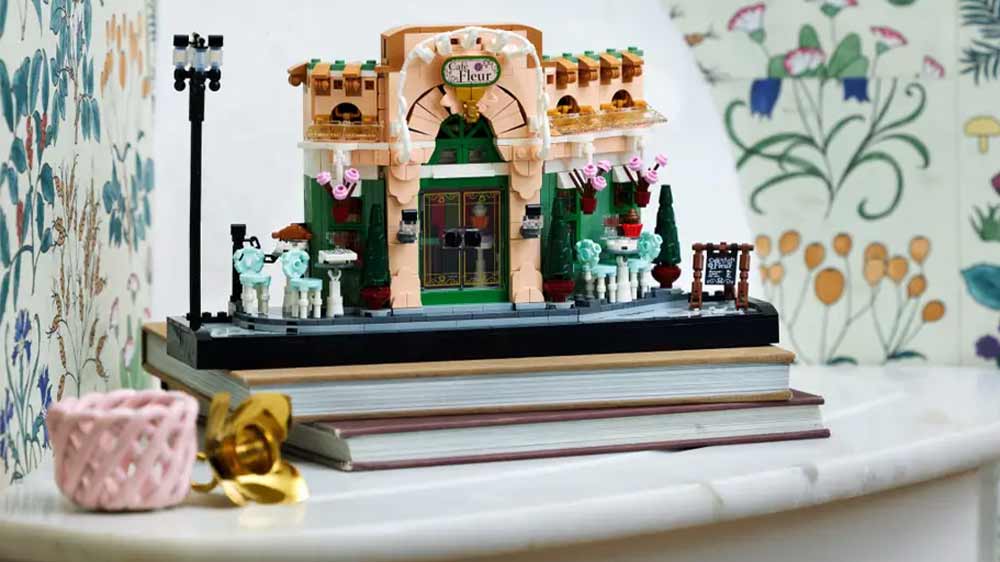Detailní pohled na stavebnici LEGO® Icons 10362 Francouzská kavárna_03