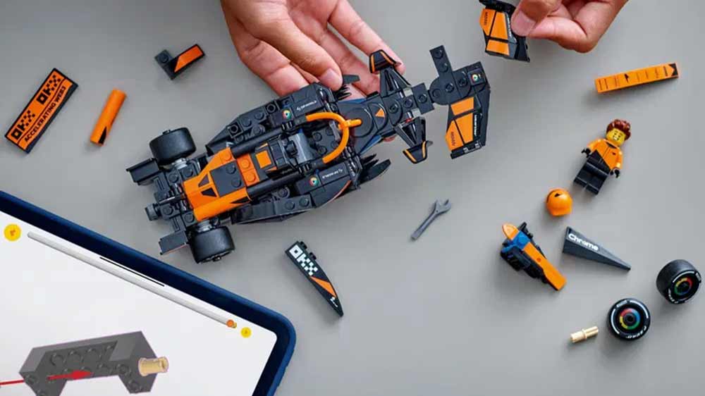 LEGO® Speed Champions™ 77251 Závodní auto McLaren F1® Team MCL38 – Stavba závodního vozu LEGO®_02
