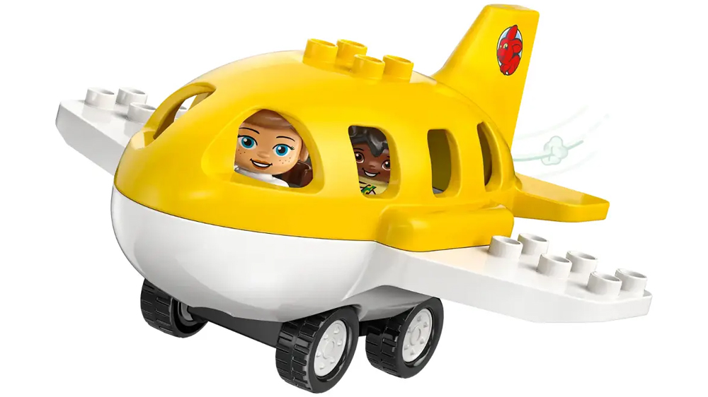 Stavebnice LEGO&reg; DUPLO&reg; 10443 Poprv&eacute; na leti&scaron;ti &ndash; figurky v letadle_03