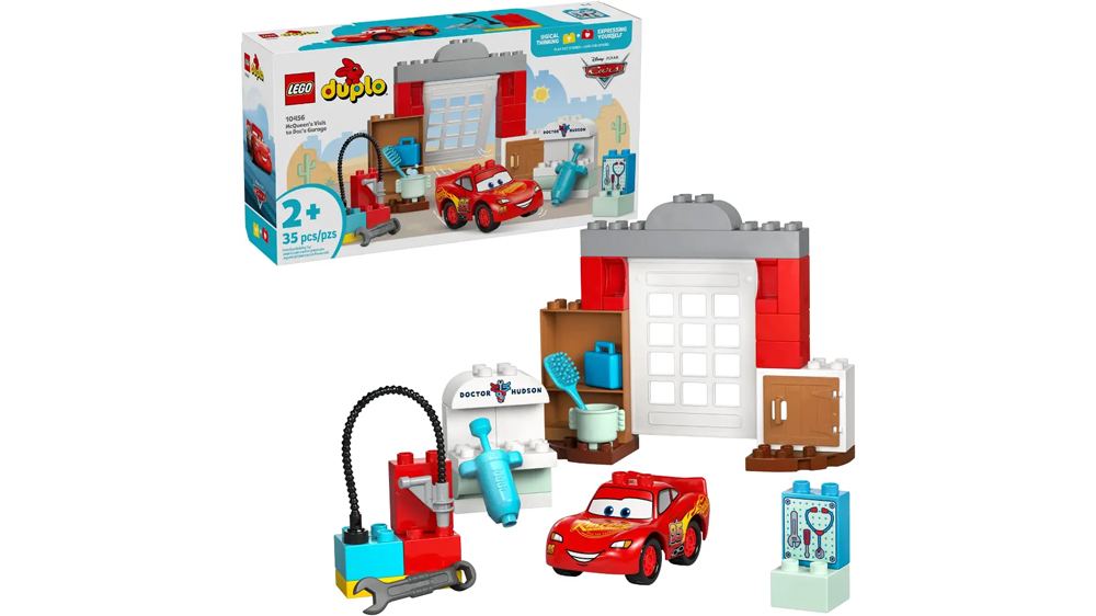 Stavebnice LEGO&reg; DUPLO&reg; Disney 10456 McQueen a n&aacute;v&scaron;těva v gar&aacute;ži doktora Hudsona s krabic&iacute;_01