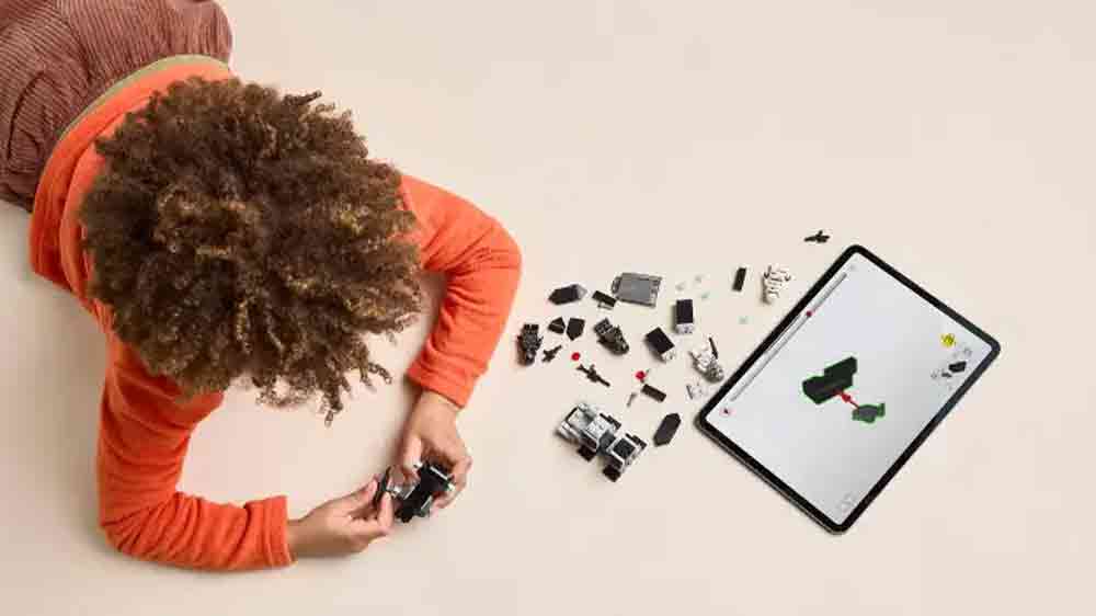 Dítě si hraje se stavebnicí LEGO® Star Wars™ Bitevní balíček: Death Trooper a Night Trooper_04