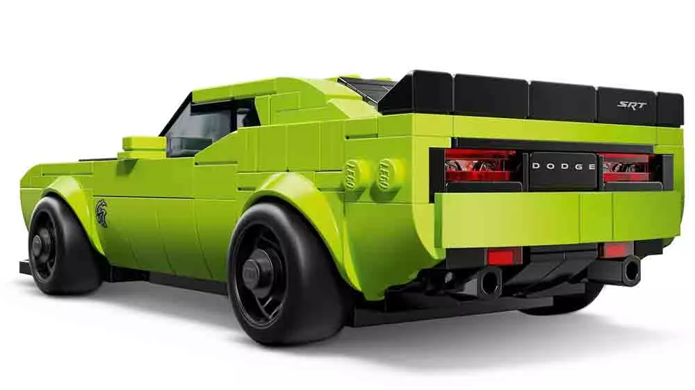 Model auta zo stavebnice LEGO&reg; Speed Champions 77237 &Scaron;portov&eacute; auto Dodge Challenger SRT Hellcat zozadu_02