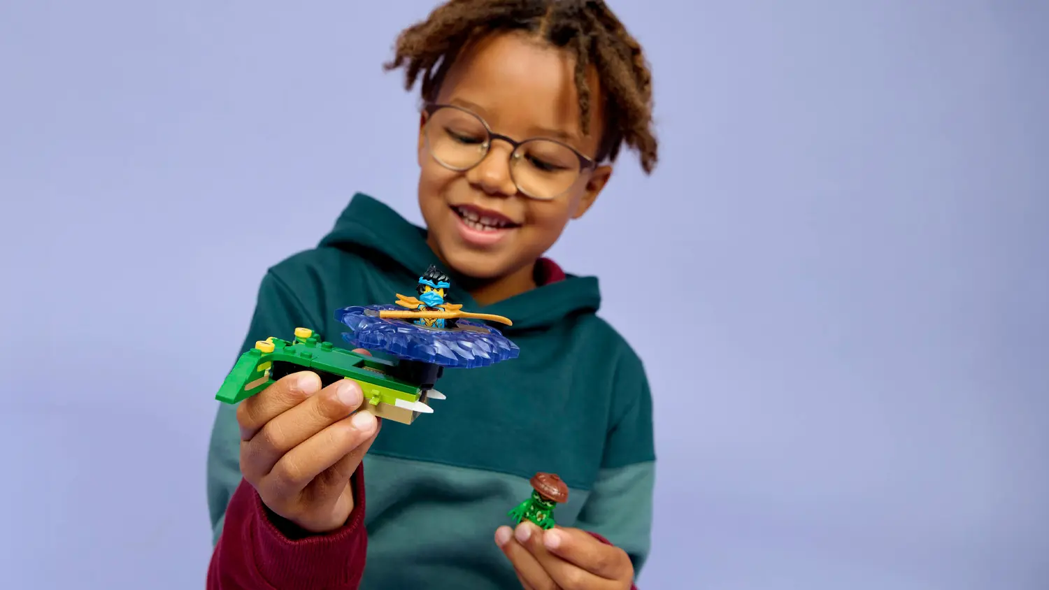 Dieťa so stavebnicou LEGO&reg; NINJAGO&reg; 71849 Nya vs. spinner zmutovan&eacute; pr&iacute;&scaron;ery