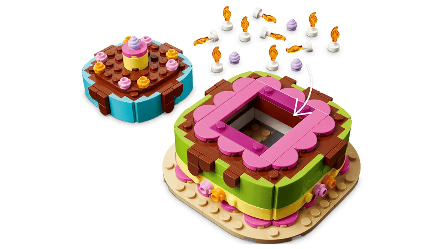 Stavebnice LEGO® Iconic 40815 Narozeninový dort se svíčkami a otevřeným úložným prostorem