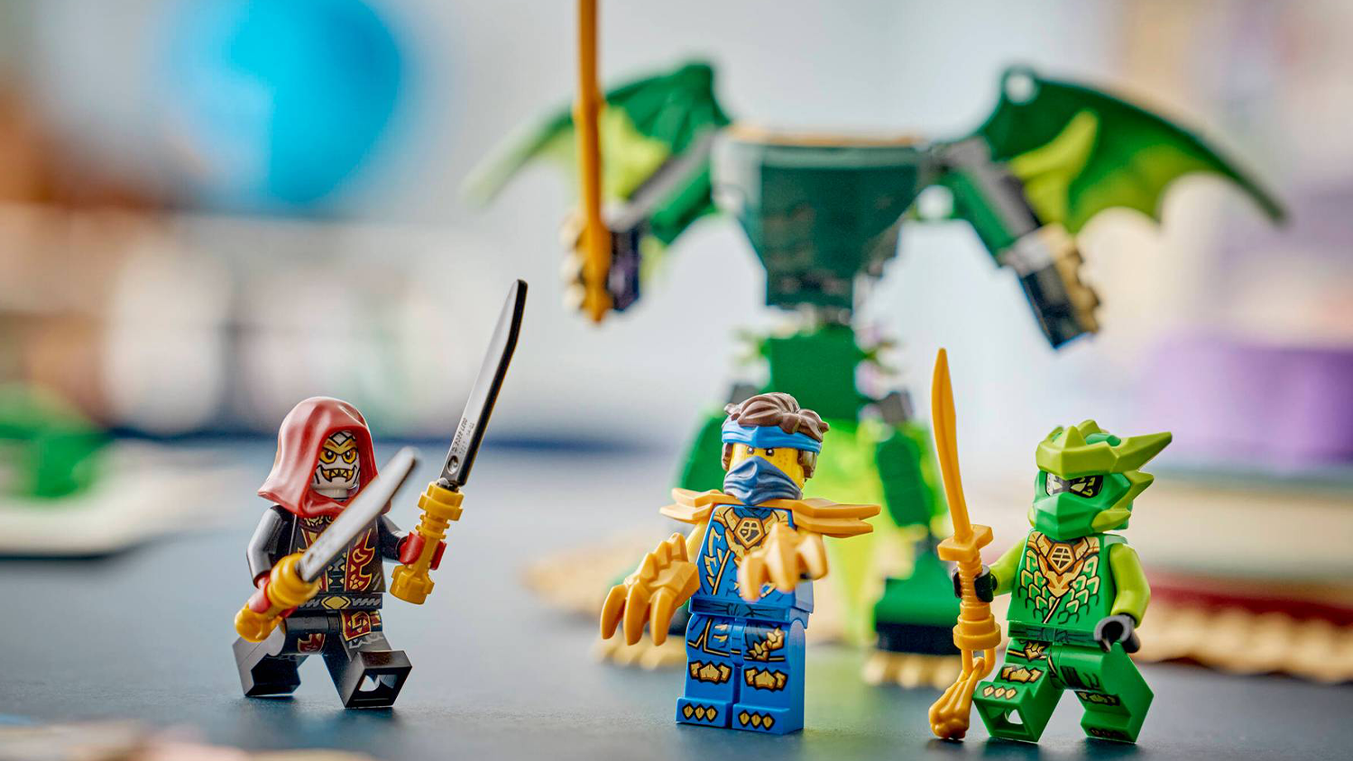 Minifigurky ze stavebnice LEGO&reg; NINJAGO&reg; 71862 Bojov&yacute; bal&iacute;ček: Lloydův drač&iacute; oblek