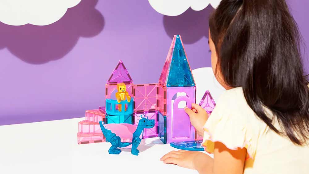 Hrad a figurka draka z magnetick&eacute; stavebnice MAGNA-TILES s figurkou draka a &scaron;lechtice_03