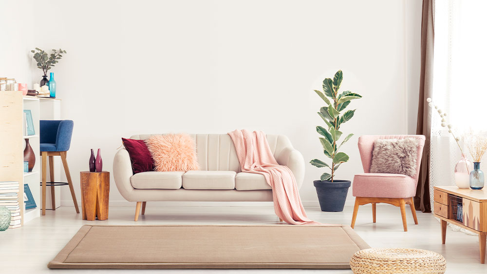 Koberec kávový MOMOMI 190 × 240 cm v pokoji_02