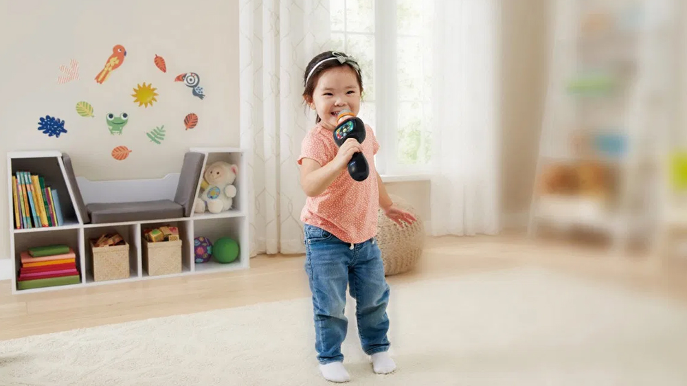 Holčička s mikrofonem_03