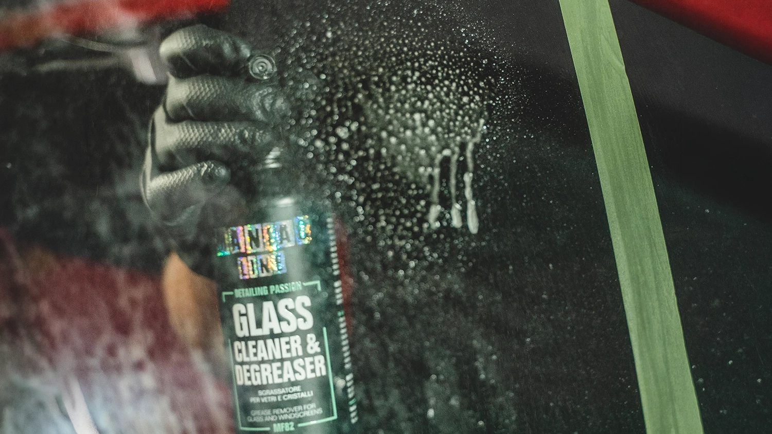 Ruka nastrieka čistič skla a odmasťovač MANIAC 500 ml (MF-82) na okno auta