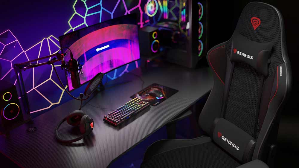 Hern&iacute; židle NITRO 440 G2 u hern&iacute;ho poč&iacute;tače_02