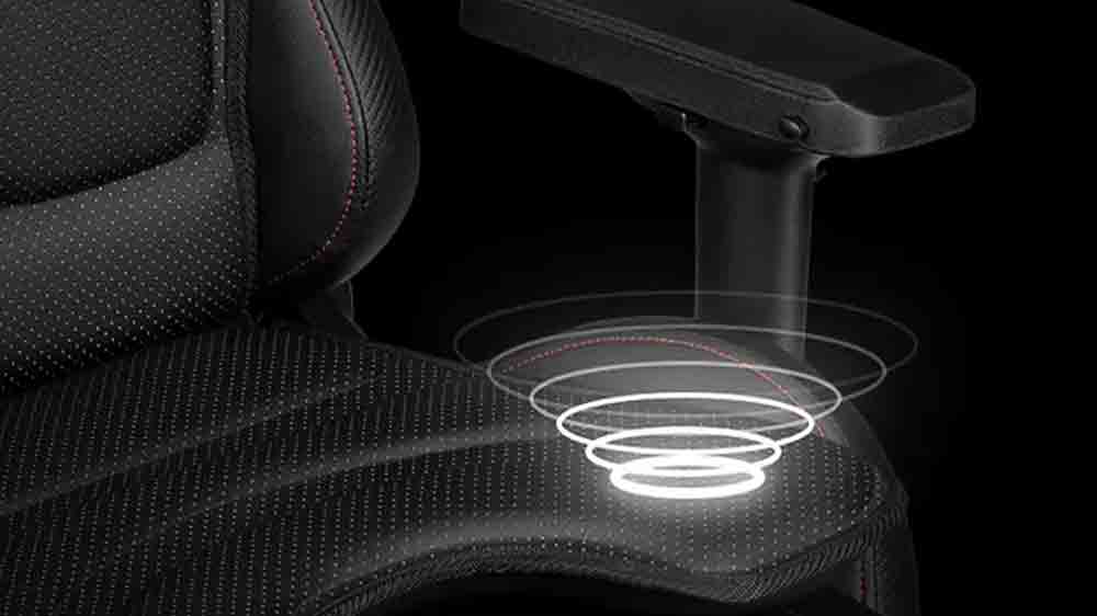 Mas&aacute;žn&iacute; podložka Next Level Racing HF8 Haptic Feedback Gaming Pad s detailem na rozm&iacute;stěn&iacute; elektromagnetick&yacute;ch motorů