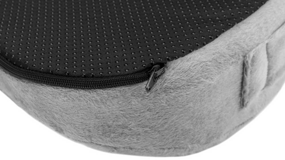 Protiskluzový povrch ergonomického podsedáku POWERTON _03
