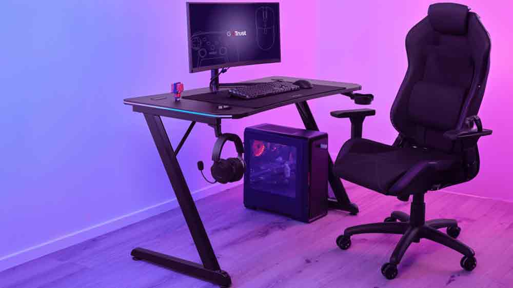 Hern&iacute; stůl Trust GXT 710 v m&iacute;stnosti_02