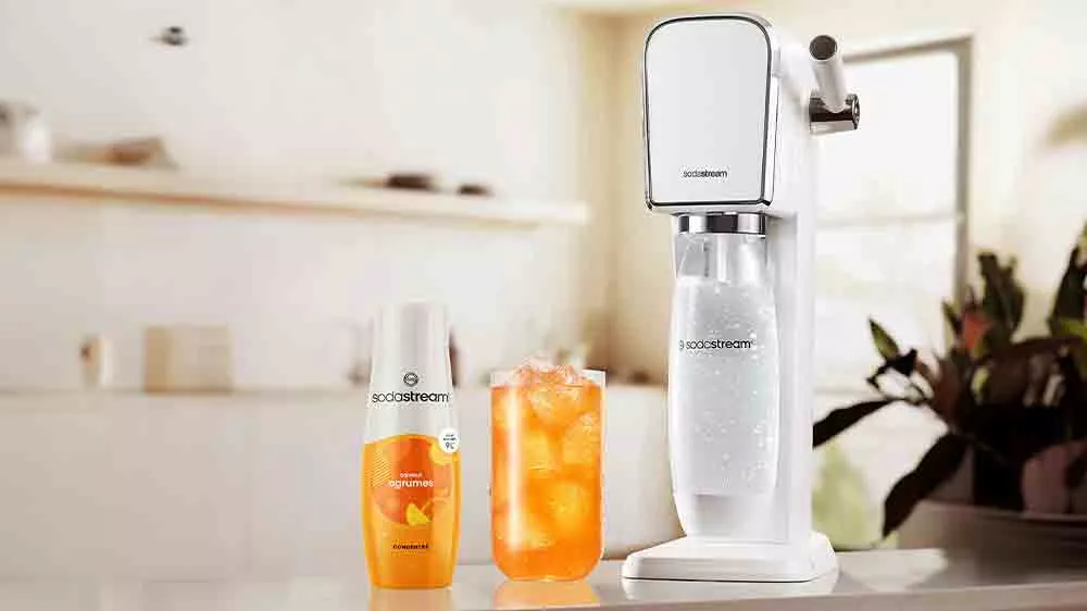 N&aacute;poj s pr&iacute;chuťou Citrus Mix so sirupom a v&yacute;robn&iacute;kom s&oacute;dy Sodastream_02