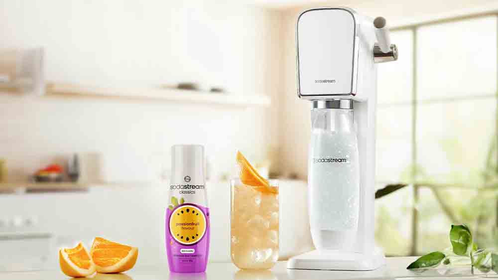 N&aacute;poj s př&iacute;chut&iacute; Maracuja Zero se sirupem a v&yacute;robn&iacute;kem