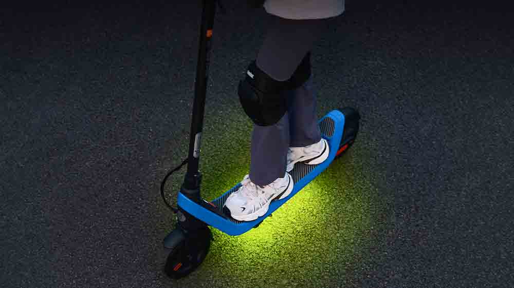 RGB podsvietenie detskej elektrickej kolobežky Segway eKickScooter C2 Lite