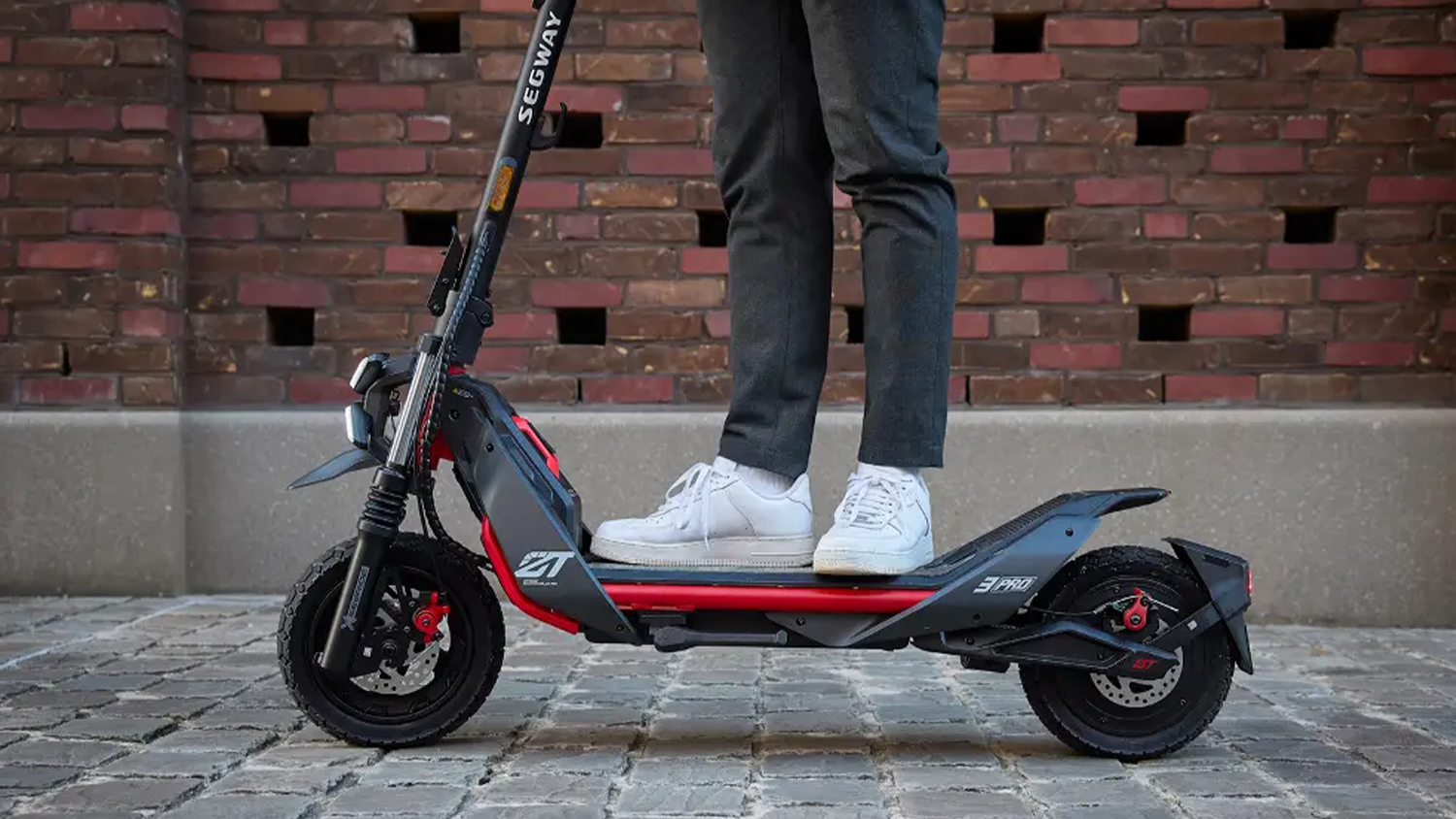 R&aacute;m elektrokoloběžky Segway ZT3 Pro E eKickScooter