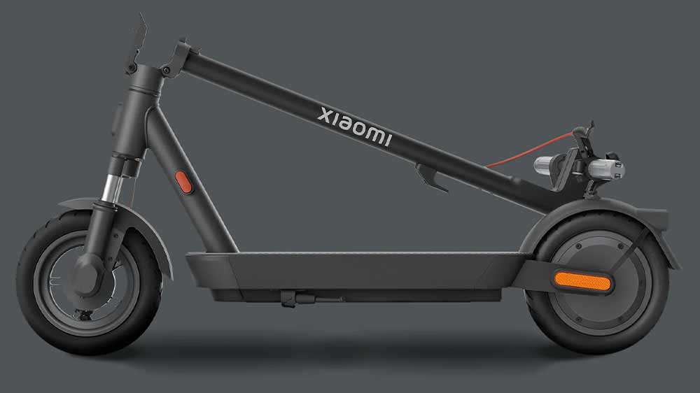Elektrick&aacute; koloběžka Xiaomi Electric Scooter 5 EU ve složen&eacute;m stavu_03