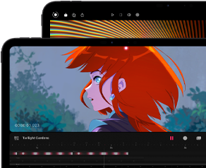 13palcový iPad Pro a 11palcový iPad Pro, pohled zepředu, orientace na šířku, vesmírně černá barva, zaoblené rohy, černý rámeček displeje, na 11palcovém displeji se zobrazuje sytě barevný obrázek postavy s červenými vlasy, na 13palcovém displeji se zobrazují barevné ovládací prvky na úpravy fotek