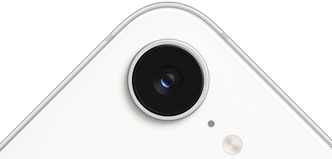 iPhone 17e, částečný pohled zezadu, bílá barva, Fusion fotoaparát v horní části