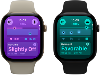 Dvoje Apple Watch Series 12: pouzdro ze světle zlatého hliníku, denní životní funkce s údaji o mírných odchylkách, pískový sportovní řemínek, pouzdro z černého hliníku, příznivé údaje nočních životních funkcí, korunka Digital Crown, černý sportovní řemínek