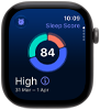 Apple Watch Series 12, pouzdro z vesmírně šedého hliníku, kruhový graf spánkového skóre, na pravém boku korunka Digital Crown