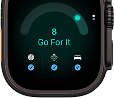 Apple Watch Ultra 4, titanové pouzdro, černá barva, skóre připravenosti 8, na pravém boku korunka Digital Crown, vyvýšené boční tlačítko
