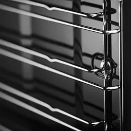 Bočn&iacute;m drž&aacute;ky Easy Entry u trouby Electrolux EOF 3H70V_06