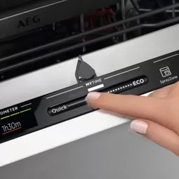 Ovládání QuickSelect u vestavné myčky nádobí Electrolux FSE72537P_04